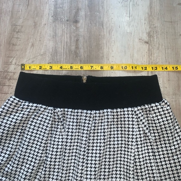 La Rok Houndstooth Skirt - Picture 7 of 8
